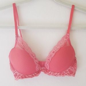 Natori 30C Countour Plunge Feathers Bra